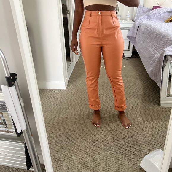 Missguided peach faux leather hemmed pants - Picture 3 of 5